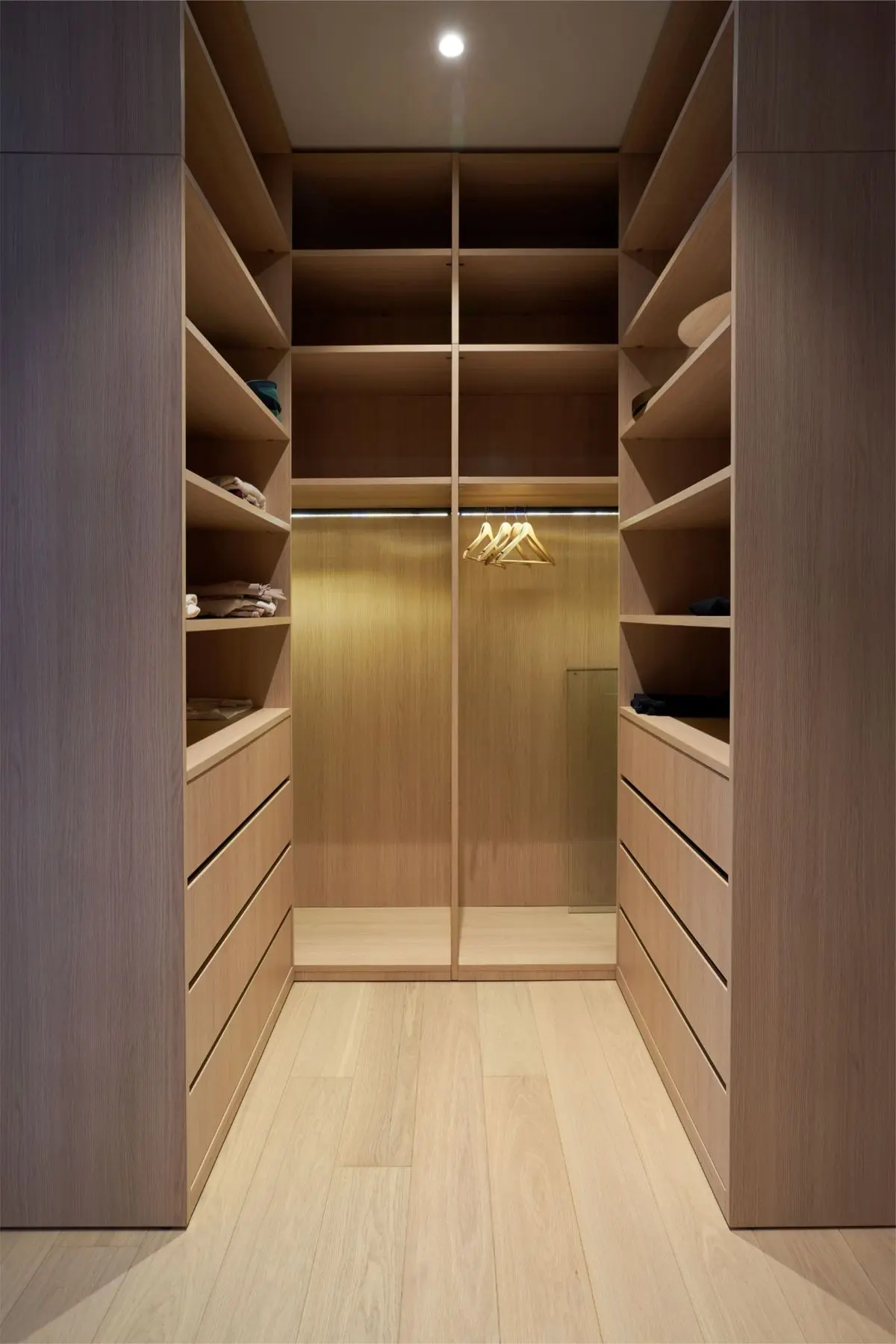 Гардеробная 2